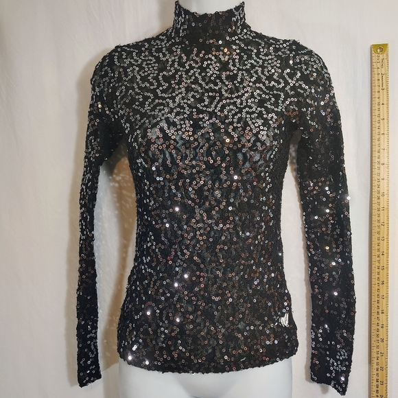 Elegant Black Sequin Turtleneck Top - Picture 1 of 4